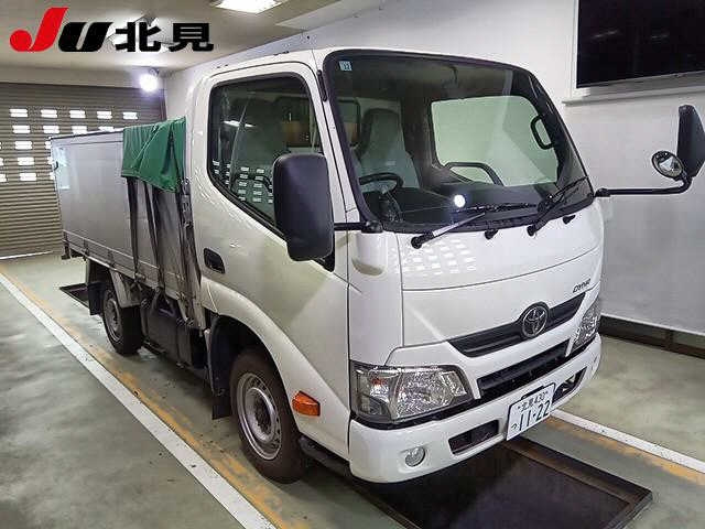 TOYOTA DYNA 2016