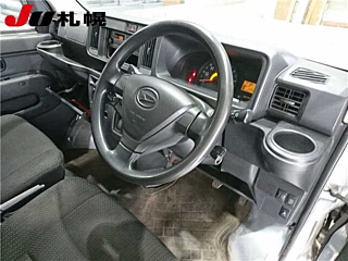 DAIHATSU HIJET VAN 2019