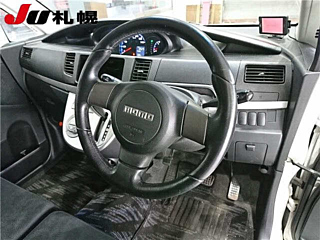 DAIHATSU MOVE 2010