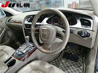 AUDI A4 2011