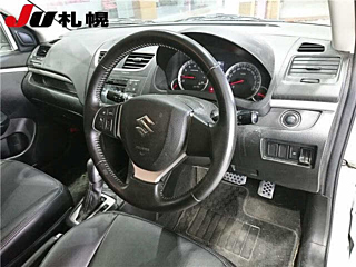 SUZUKI SWIFT 2012