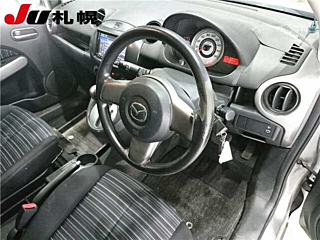 MAZDA DEMIO 2010