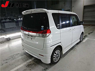 MITSUBISHI DELICA D2 2011