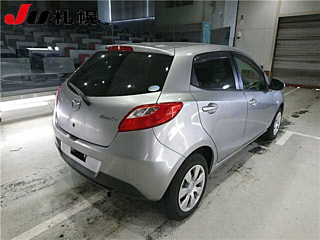 MAZDA DEMIO 2010