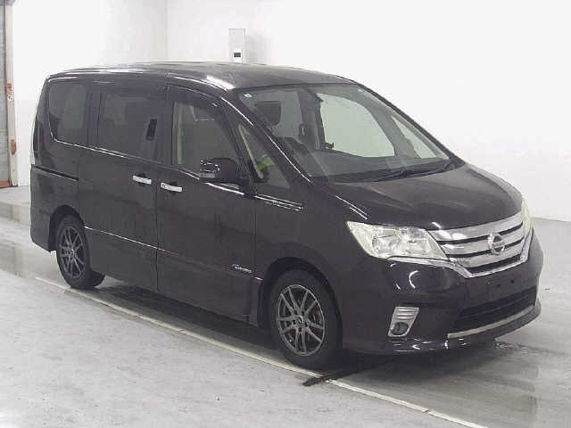 NISSAN SERENA