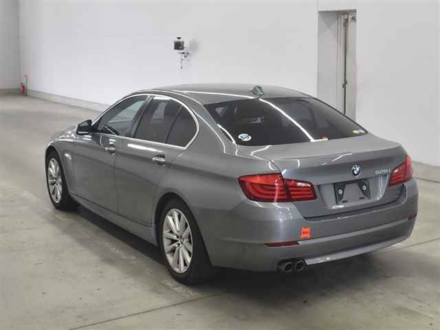 BMW 5 SERIES 2010
