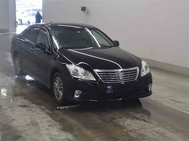 TOYOTA CROWN 2010