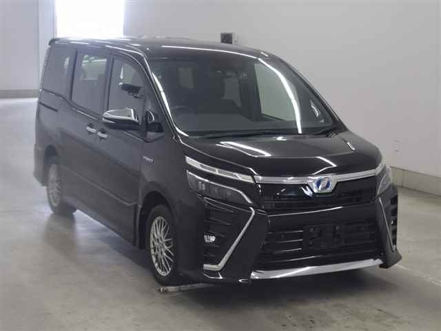 TOYOTA VOXY 2020