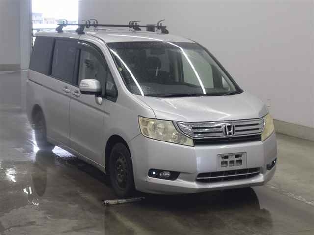 HONDA STEP WAGON 2010