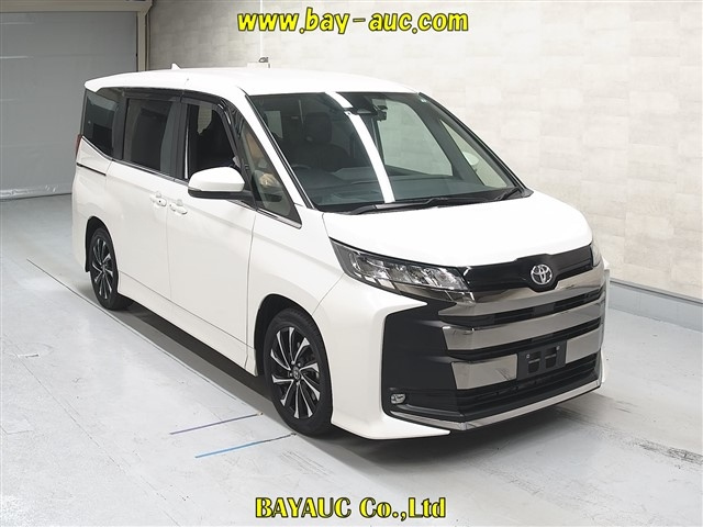 TOYOTA NOAH