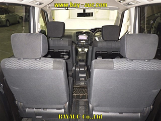 NISSAN SERENA 2011