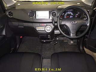 SUBARU LUCRA 2010