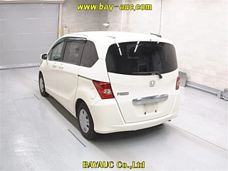 HONDA FREED 2010