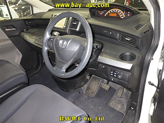 HONDA FREED 2010