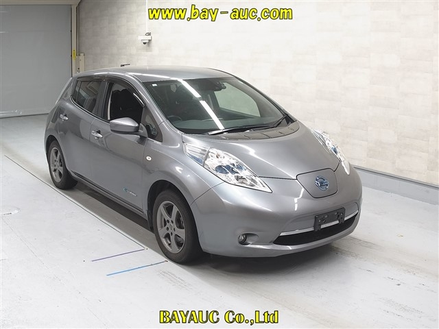 NISSAN LEAF 2016