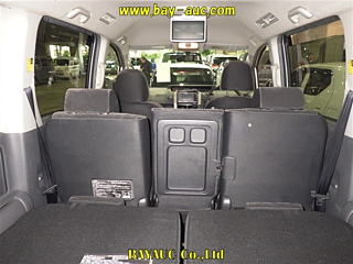 TOYOTA VOXY 2010