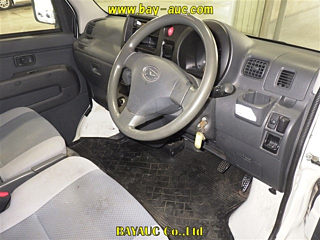 DAIHATSU HIJET VAN 2011