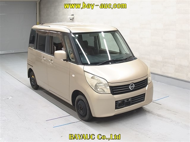 NISSAN ROOX 2011