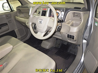 HONDA LIFE 2011