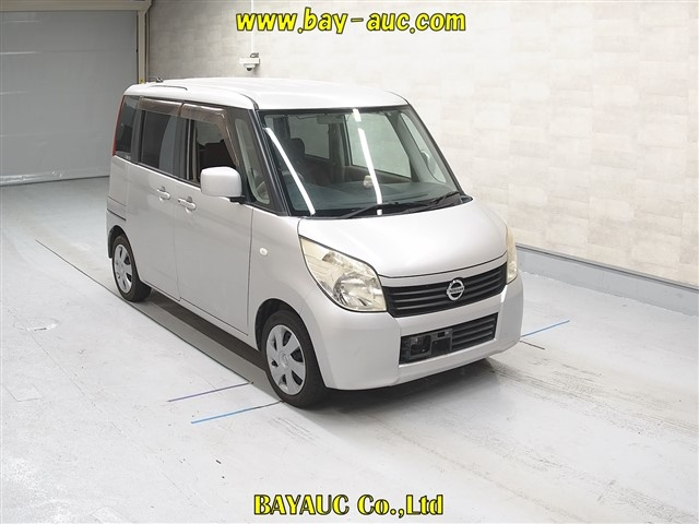 NISSAN ROOX 2010