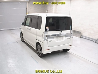 DAIHATSU TANTO 2014