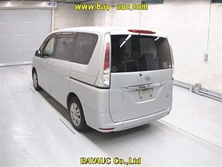 NISSAN SERENA 2011