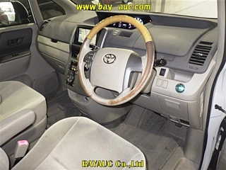 TOYOTA NOAH 2009