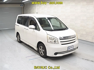 TOYOTA NOAH 2009