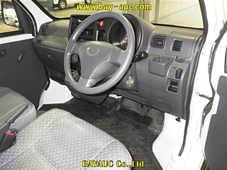 DAIHATSU HIJET VAN 2017