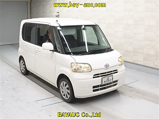 DAIHATSU TANTO 2011