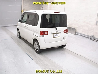 DAIHATSU TANTO 2011