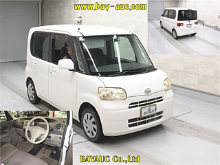 DAIHATSU TANTO 2011