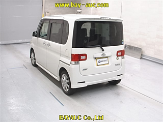 DAIHATSU TANTO 2013