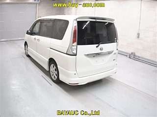 NISSAN SERENA 2011