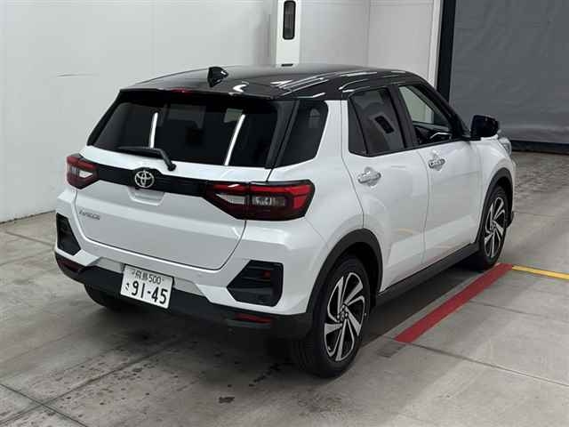 TOYOTA RAIZE 2025