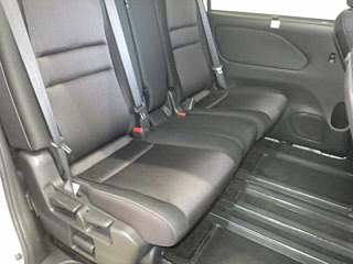 NISSAN SERENA 2018