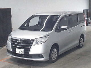 TOYOTA NOAH 2014
