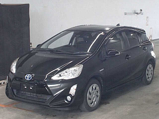 TOYOTA AQUA 2016
