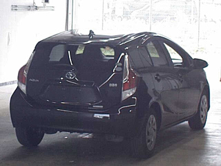 TOYOTA AQUA 2016