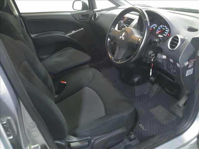 MITSUBISHI COLT PLUS 2011