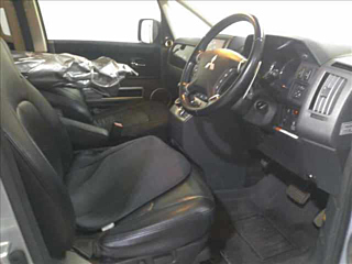 MITSUBISHI DELICA D5 2010