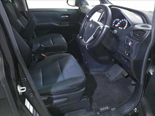 TOYOTA NOAH 2014