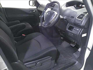 NISSAN SERENA 2013