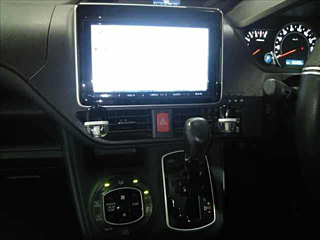 TOYOTA NOAH 2014