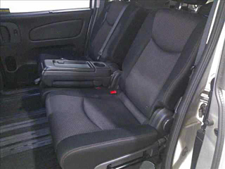 NISSAN SERENA 2013