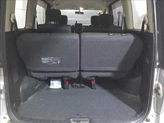 NISSAN SERENA 2010