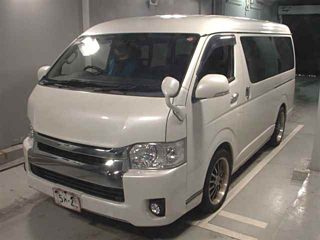 TOYOTA HIACE 2016
