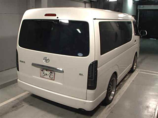 TOYOTA HIACE 2016