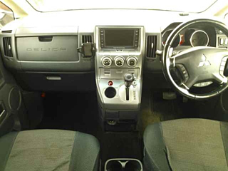 MITSUBISHI DELICA D5 2008