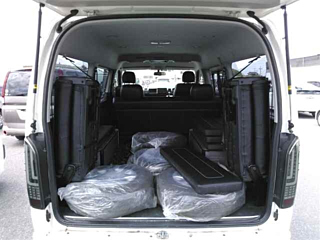 TOYOTA HIACE 2016